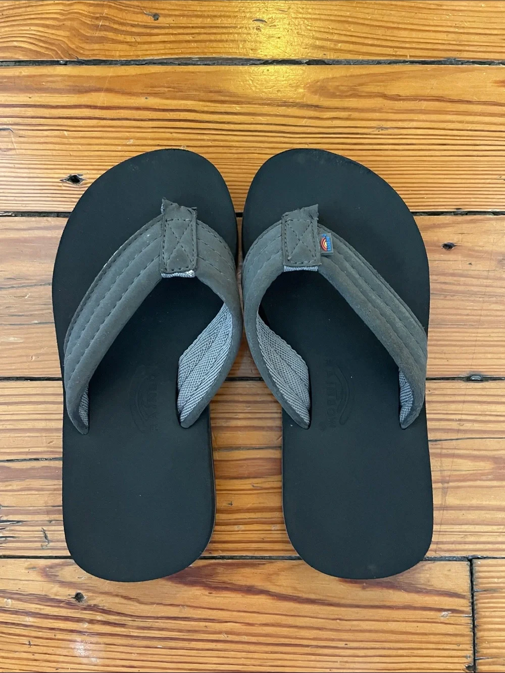 Rainbow black flip flop sandals size 11/12